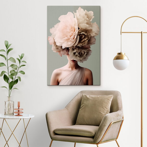 Vrouw met bloemen op haar hoofd Vrouw met bloemen op haar hoofd