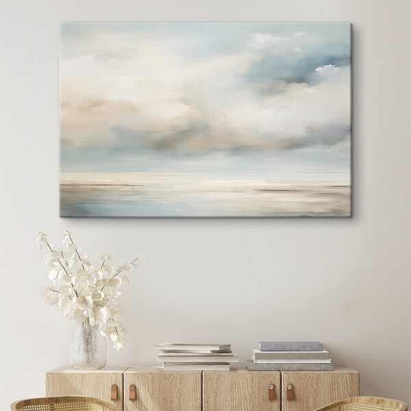Bewolkte lucht boven water Bewolkte lucht boven water