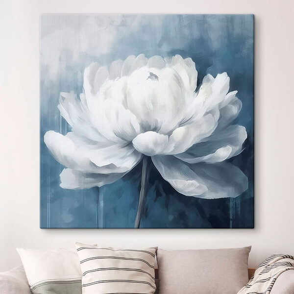 Witte bloem op blauwe achtergrond Witte bloem op blauwe achtergrond