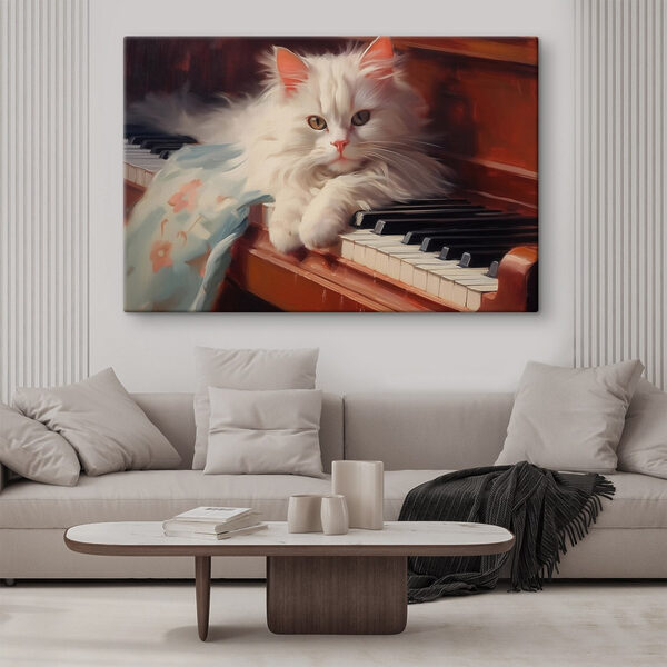 Kat liggend op een piano Kat liggend op een piano