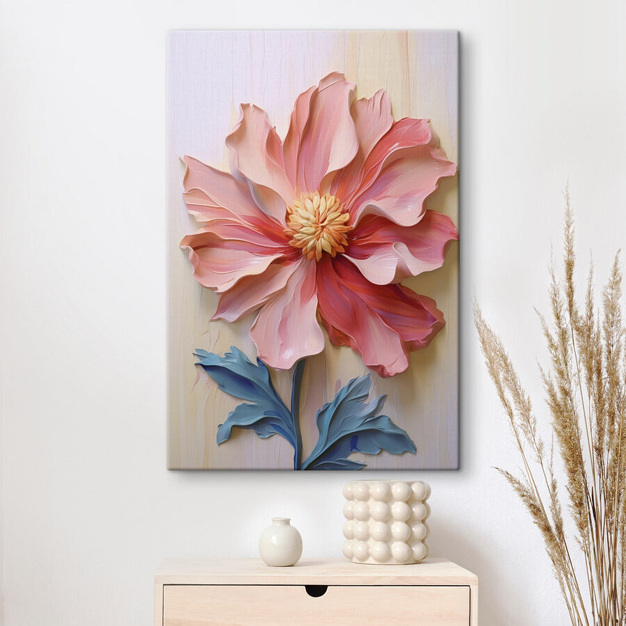 Roze bloem met geel hart