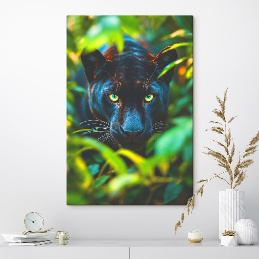 Zwarte panter met groene ogen
