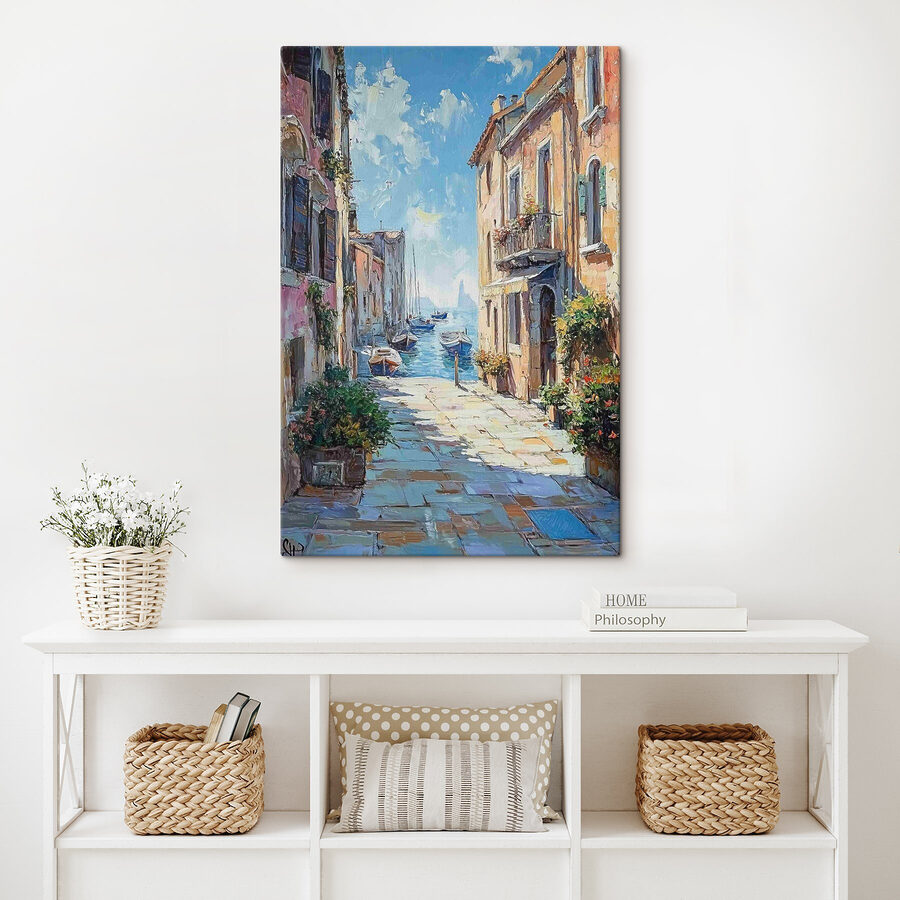 Schilderij van een straat met boten en gebouwen Schilderij van een straat met boten en gebouwen
