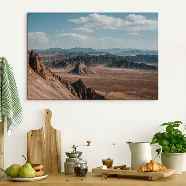 Landschap van bergen en blauwe lucht Landschap van bergen en blauwe lucht