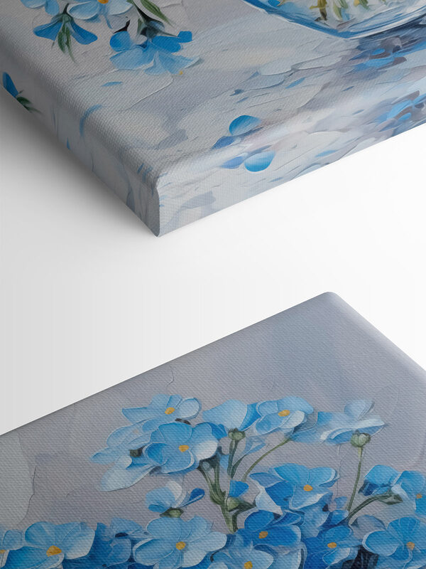 Schilderij van blauwe bloemen in een glazen vaas Schilderij van blauwe bloemen in een glazen vaas