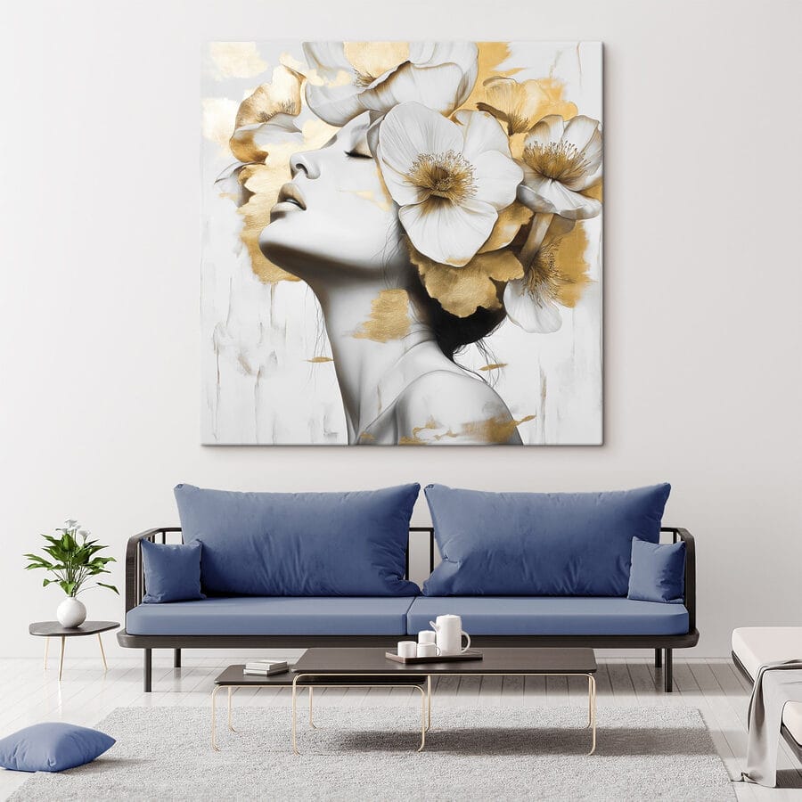 Vrouw met bloemen in haar haar