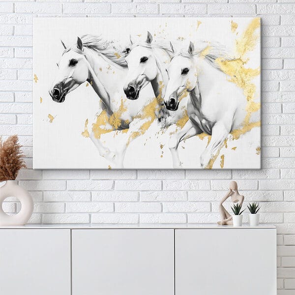 Groep witte paarden in looppas s42617pih26m 600x600 - Groep witte paarden in looppas
