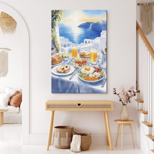 Tafel met eten en drinken erop Tafel met eten en drinken erop