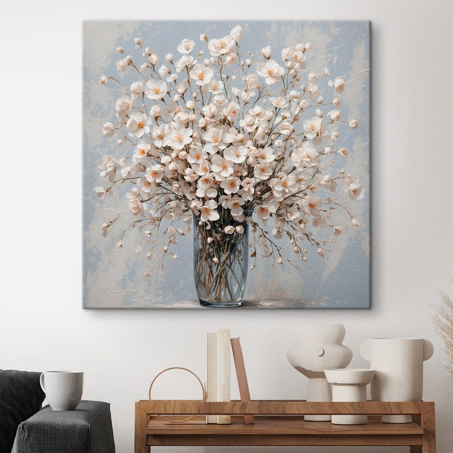 Vaas met witte bloemen
