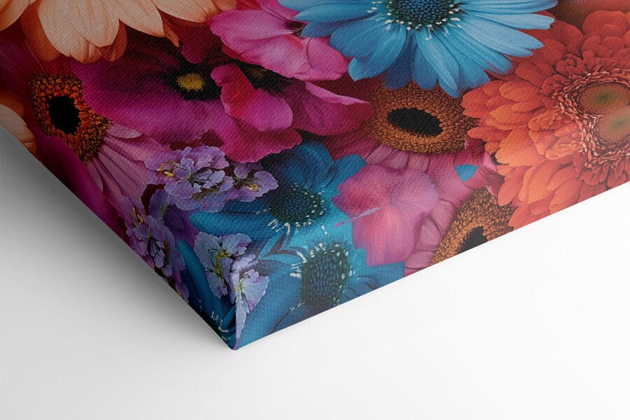 Vrouw met bloemen rond haar gezicht