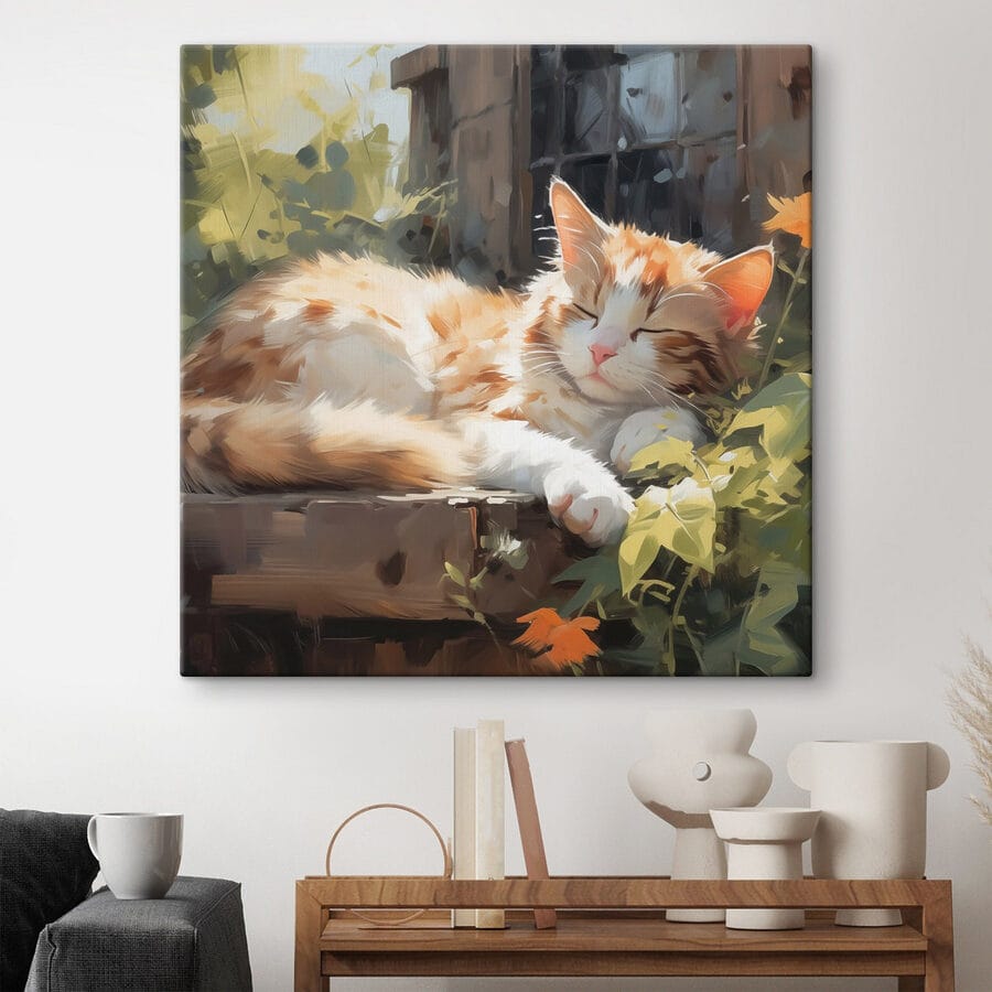 Kat liggend op een richel