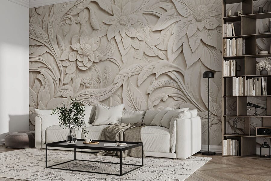 Witte muur met bloemen en bladeren