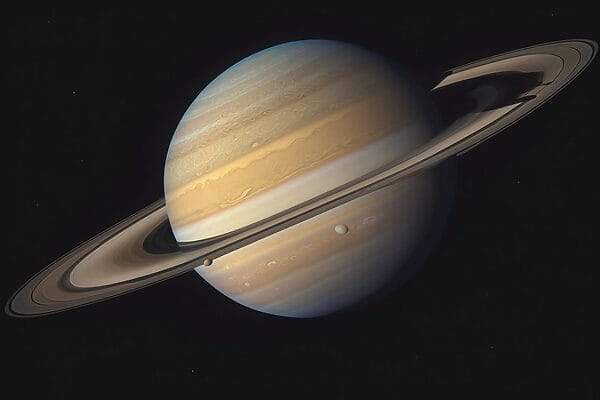 Planeet met ringen eromheen Planeet met ringen eromheen