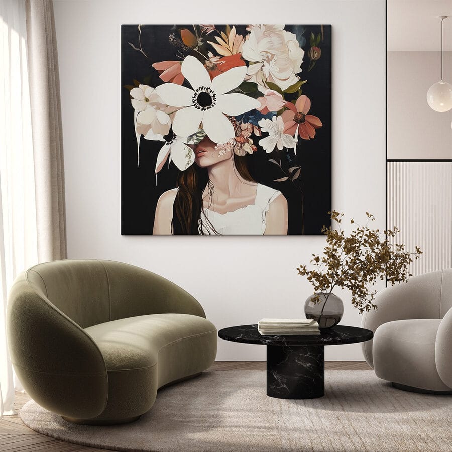 Schilderij van een vrouw met bloemen op haar gezicht