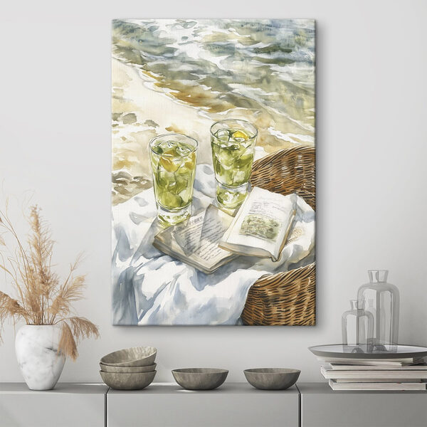 Aquarel van twee glazen ijsthee en een boek op een deken op een strand Aquarel van twee glazen ijsthee en een boek op een deken op een strand