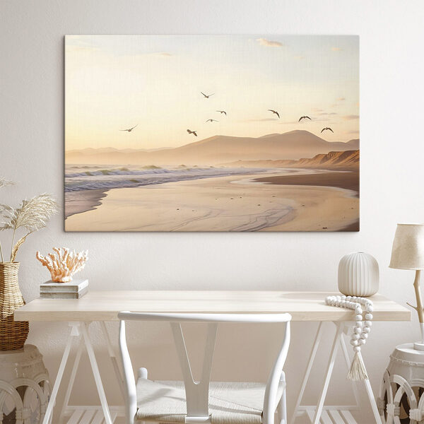 Vogels vliegen over een strand Vogels vliegen over een strand