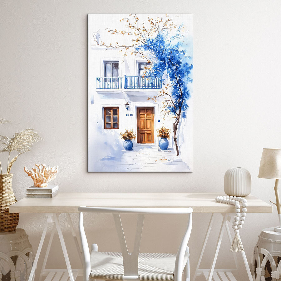 Aquarelverfschilderij van een gebouw met een balkon en blauwe bloemen