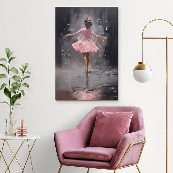 Schilderij van een meisje in een roze jurk dansend in de regen Schilderij van een meisje in een roze jurk dansend in de regen