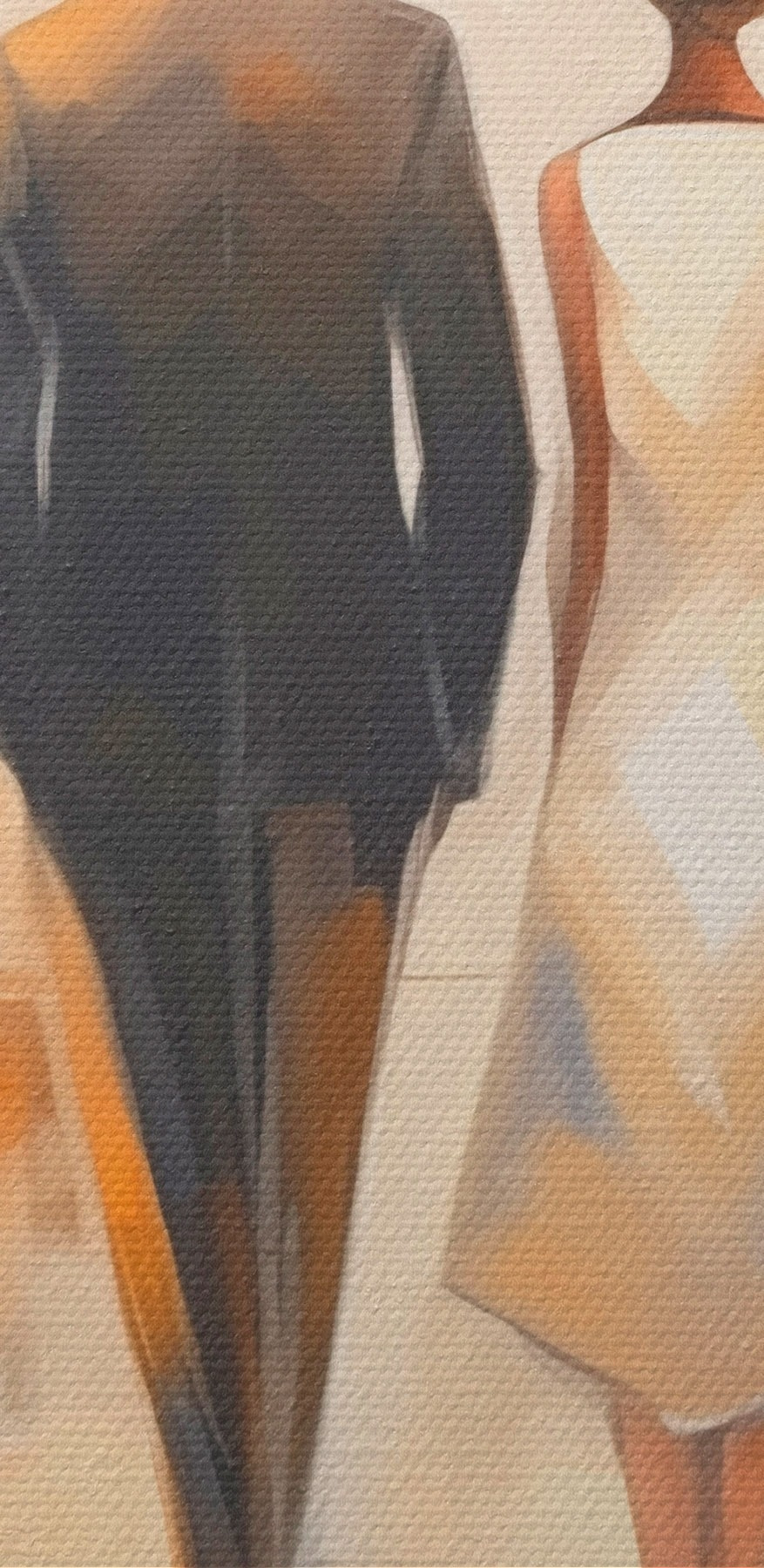 Man en vrouw lopen door een straat