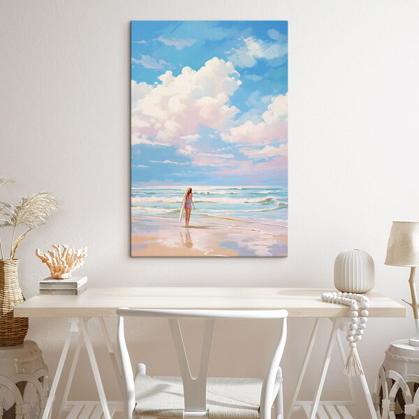 Meisje met surfplank op strand Meisje met surfplank op strand