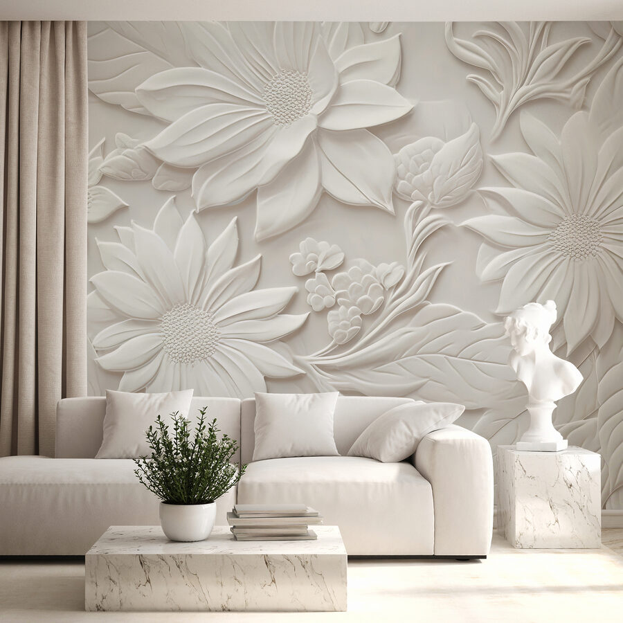 Witte muur met bloemen en bladeren