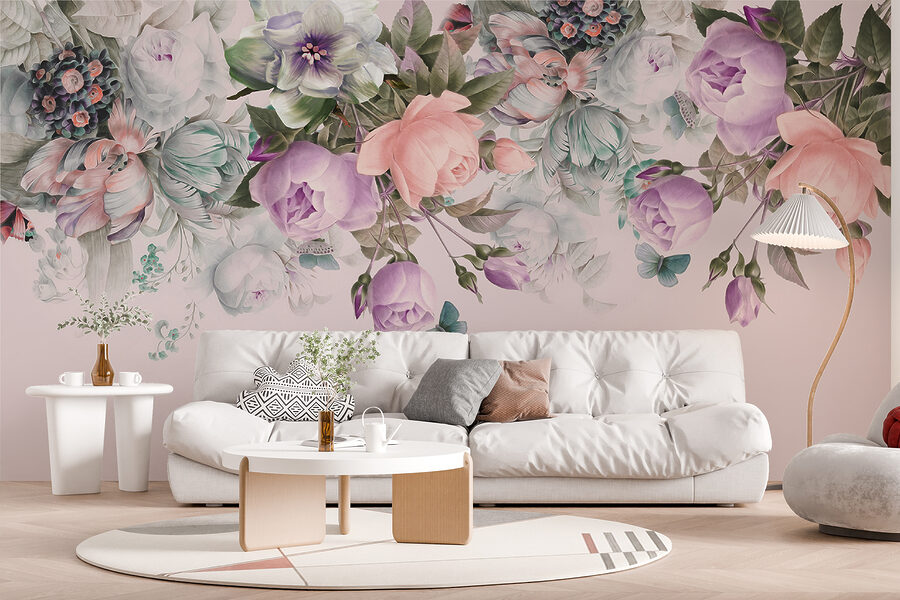 Delicate bloemen op zachtroze achtergrond.