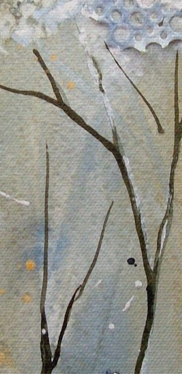 Een schilderij van een wit met blauwe plant Een schilderij van een wit met blauwe plant