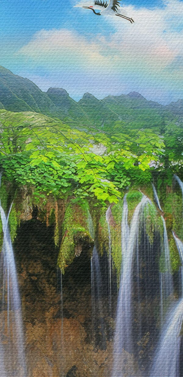 Een waterval met overvliegende vogels Een waterval met overvliegende vogels