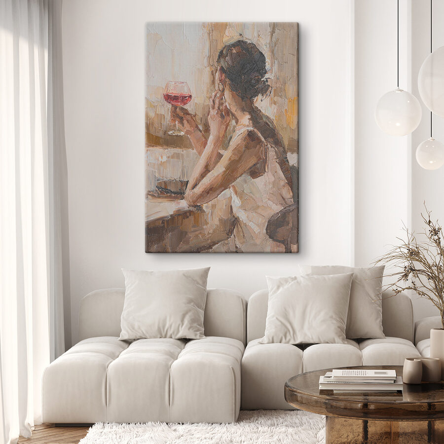 Een schilderij van een vrouw met een glas wijn in de hand