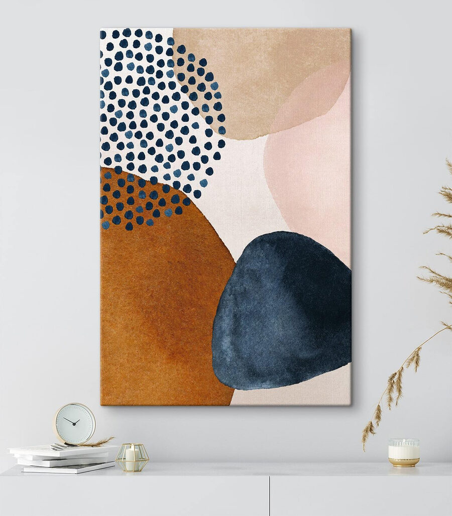 Een schilderij van verschillende vormen en kleuren