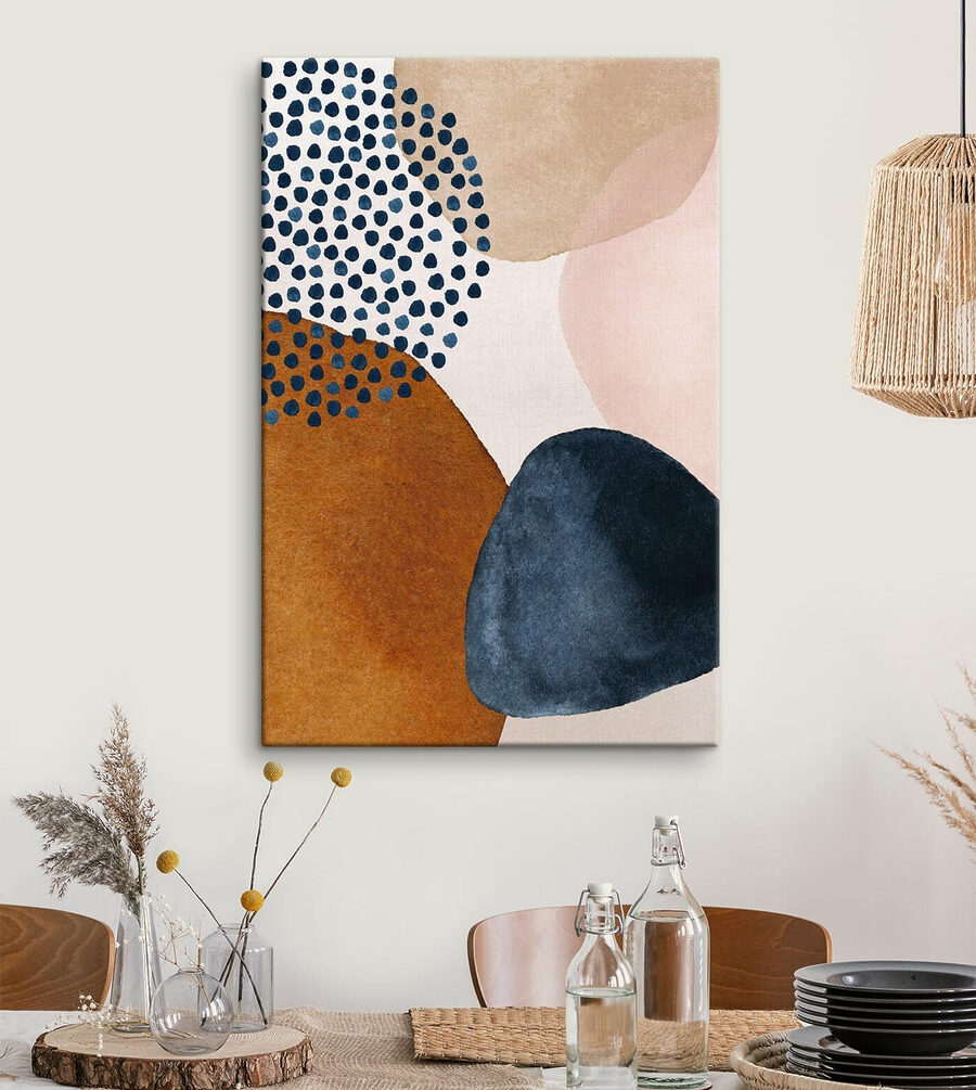 Een schilderij van verschillende vormen en kleuren