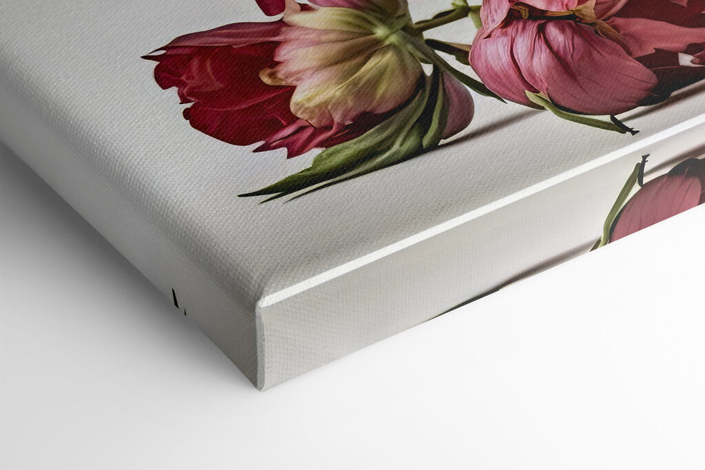 A vase of pink and white flowers