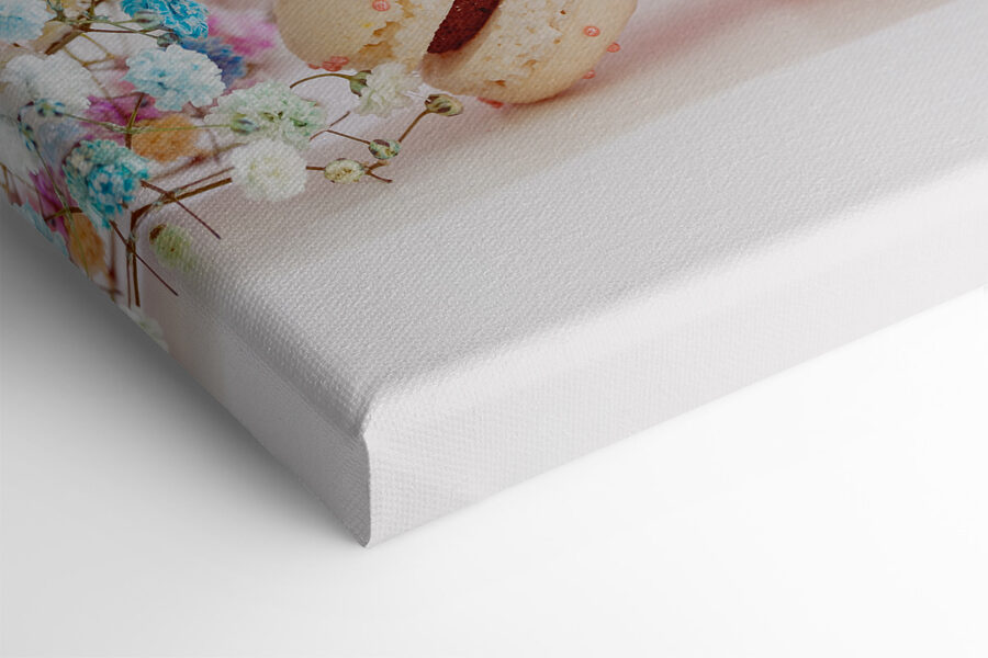 Een stapel kleurrijke koekjes