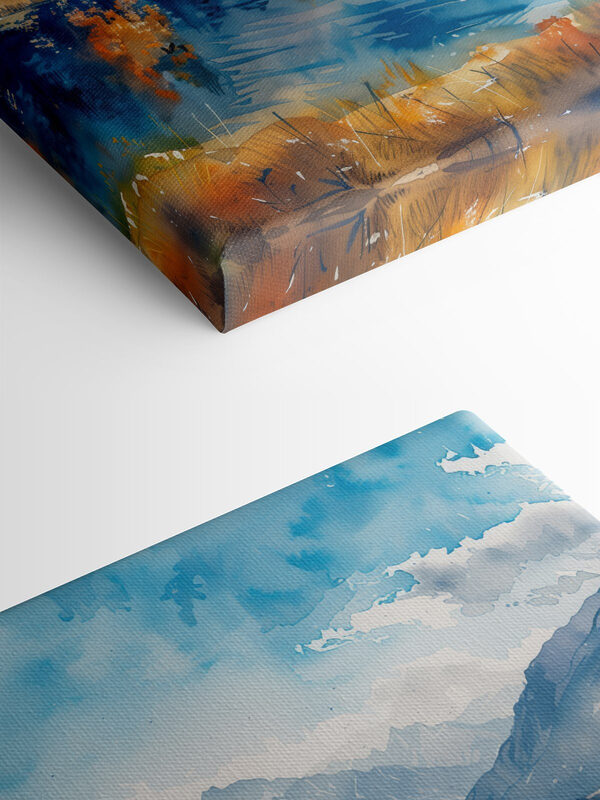 Aquarel schilderij van een meer omgeven door bergen en wolken Aquarel schilderij van een meer omgeven door bergen en wolken