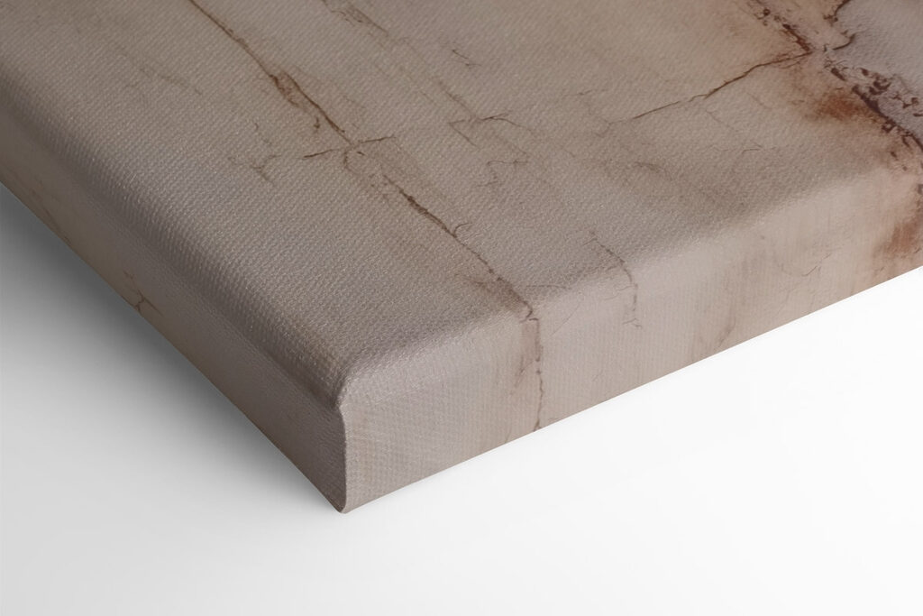 Textured walls with circular element