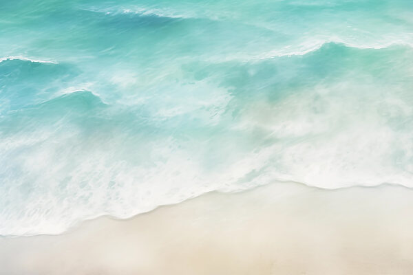 Strand met golven en zand Strand met golven en zand