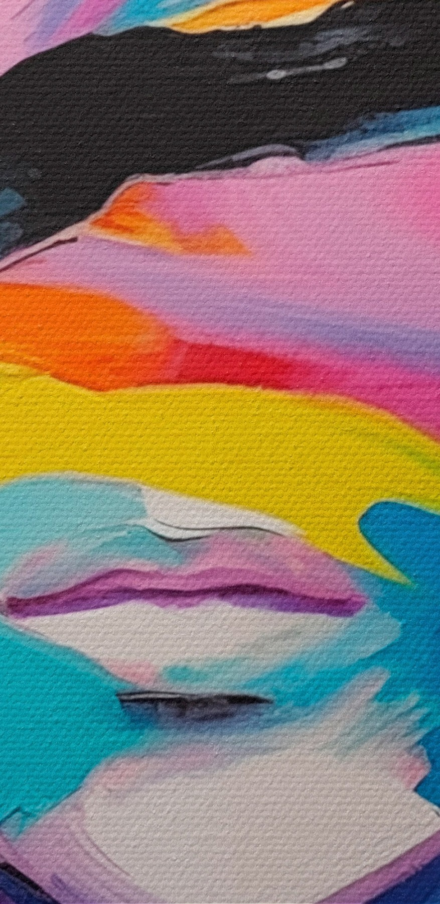 Schilderij van een vrouw met kleurrijke verf op haar gezicht Schilderij van een vrouw met kleurrijke verf op haar gezicht