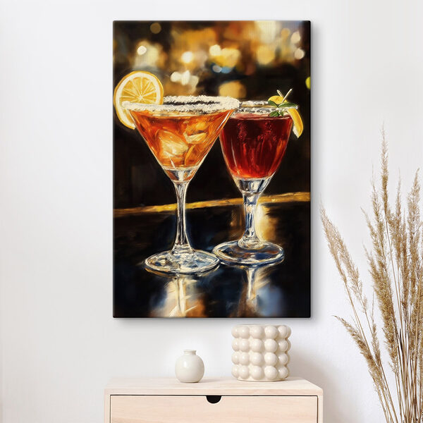 Twee glazen drank op een tafel Twee glazen drank op een tafel