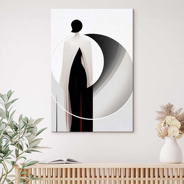 Vrouw die een zwart-witte jurk draagt Vrouw die een zwart-witte jurk draagt