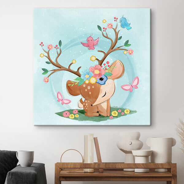 Een cartoon hert met bloemen en vogels Een cartoon hert met bloemen en vogels