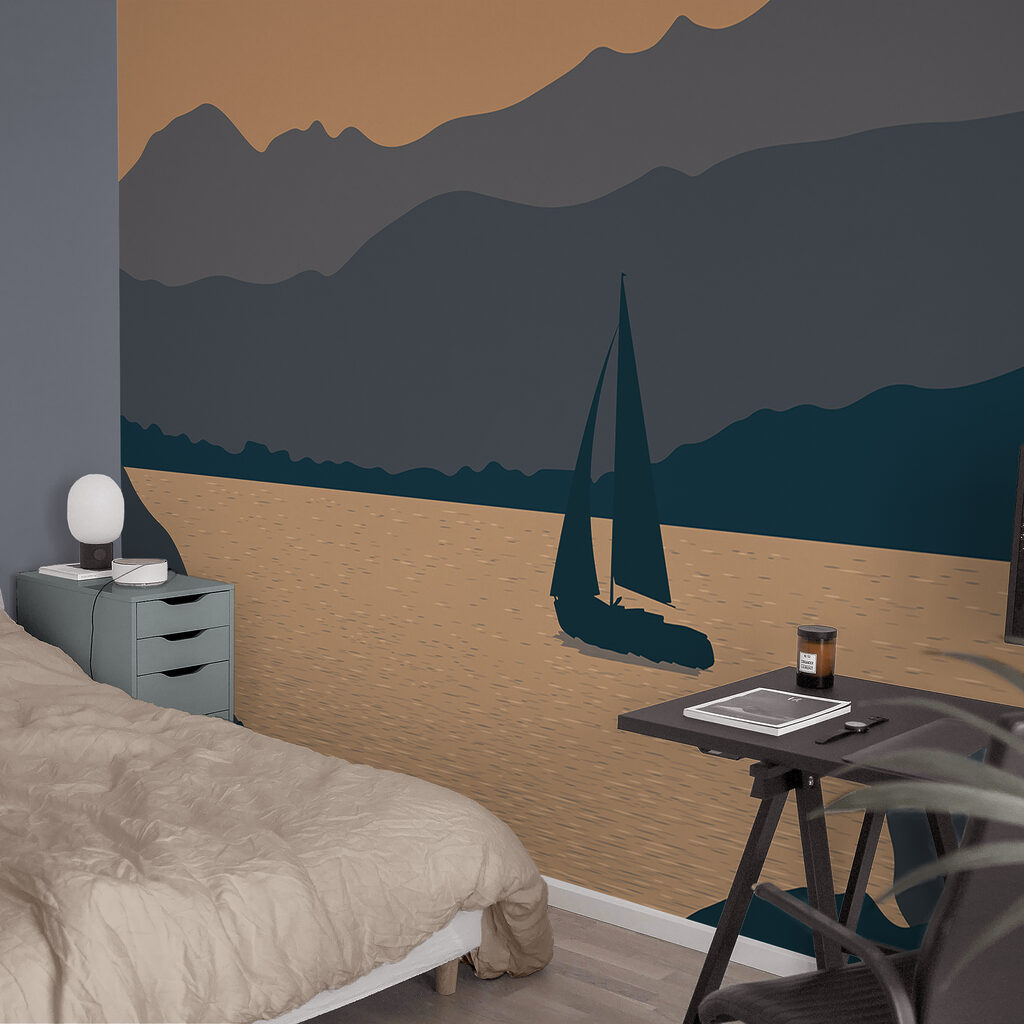 Zeilboot op water met bergen op de achtergrond Zeilboot op water met bergen op de achtergrond