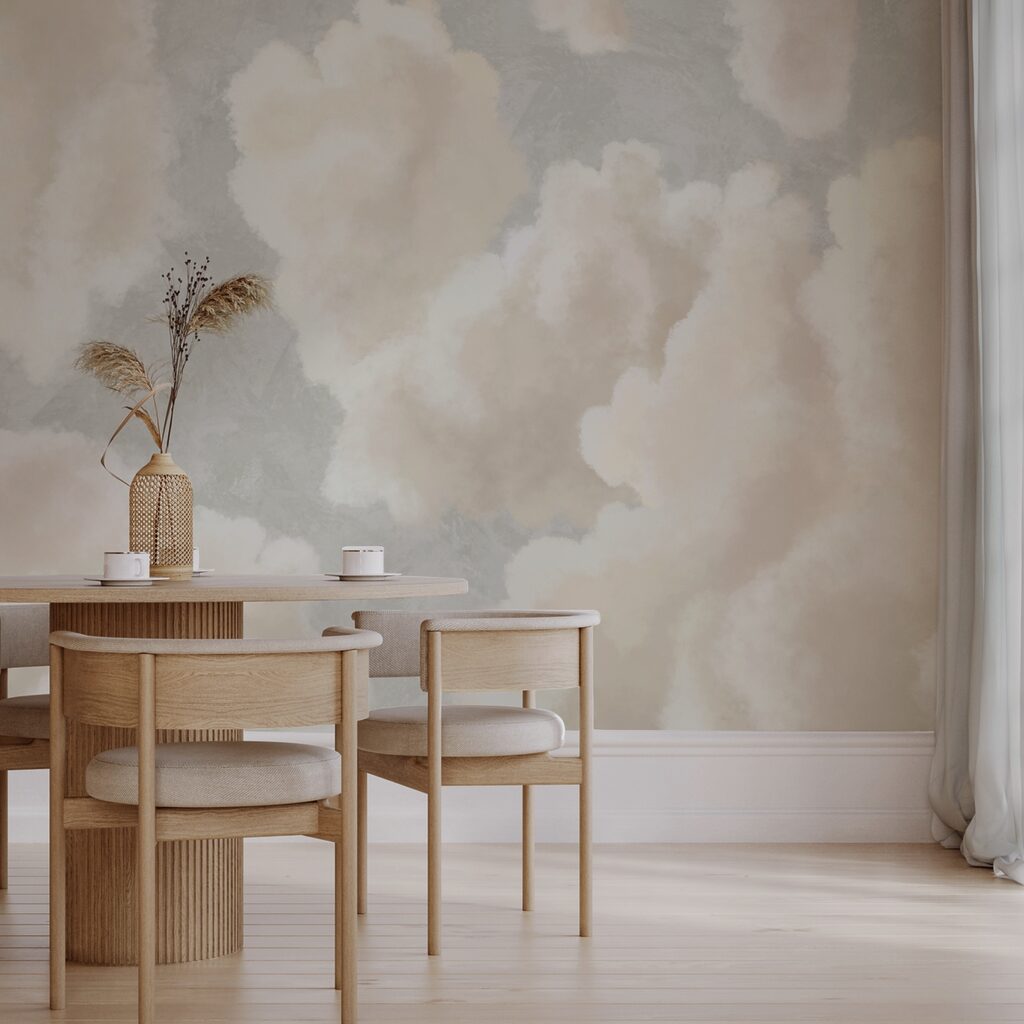 Zachte wolken drijven in een serene lucht