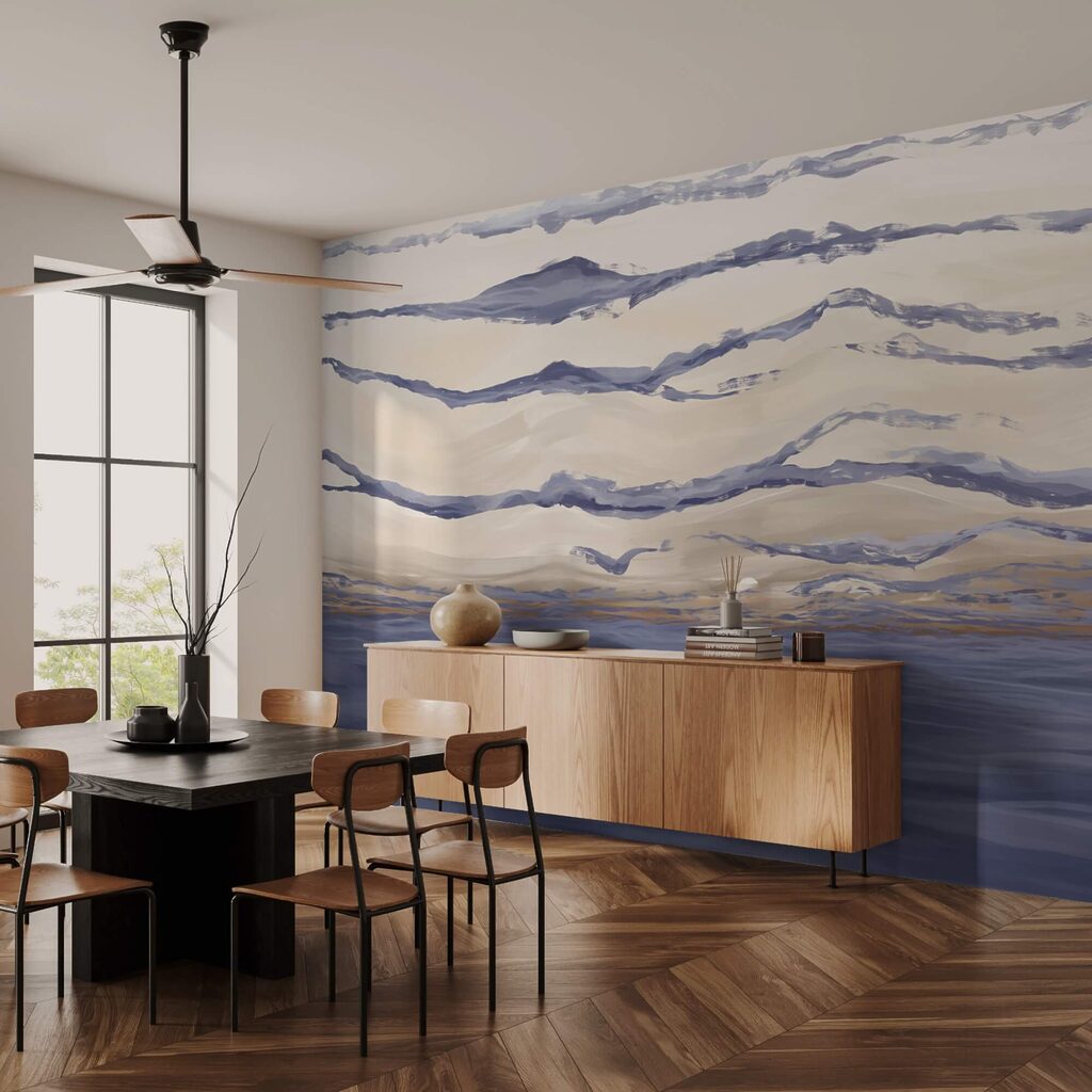 Water met golven en vliegende vogels