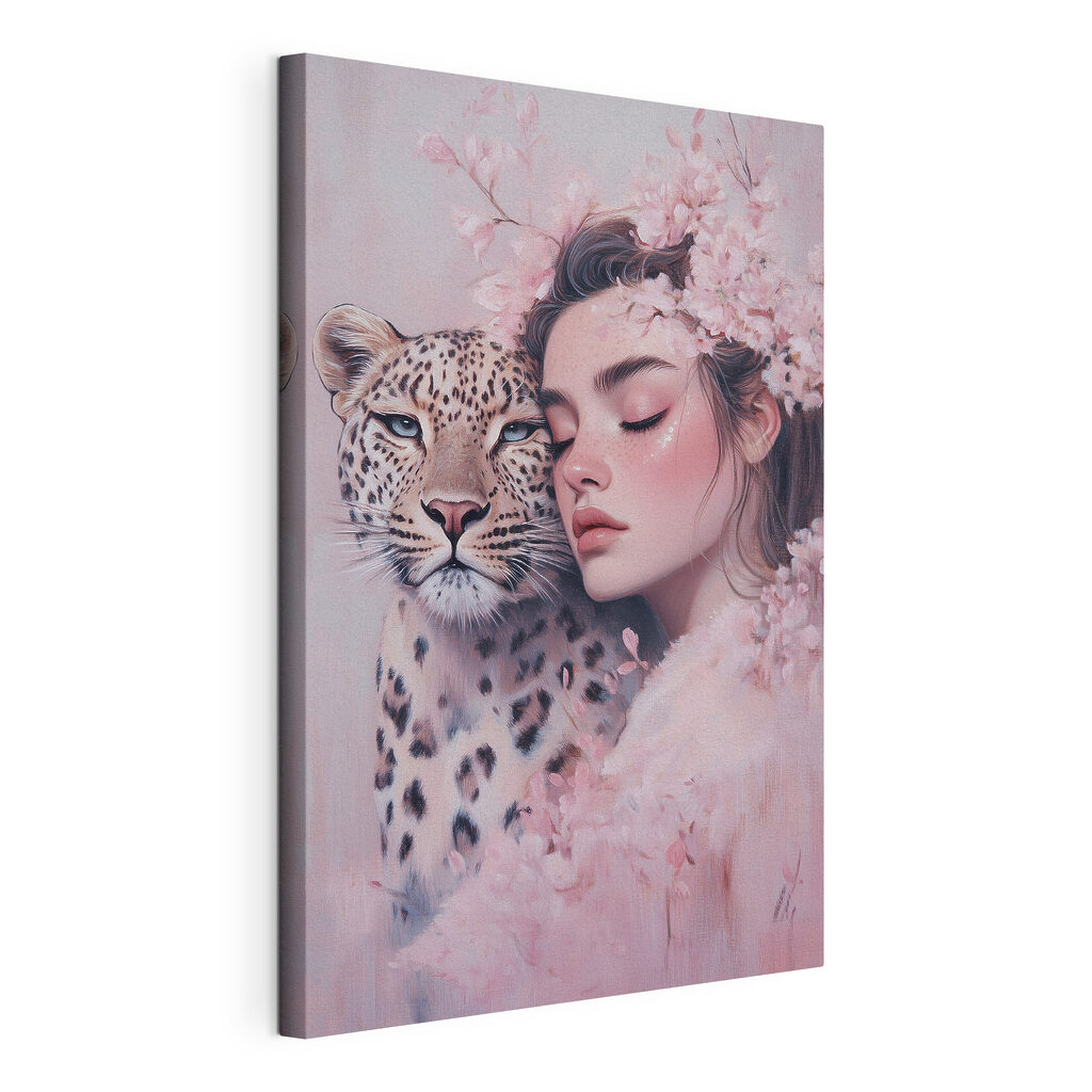 Woman with a cheetah Woman with a cheetah
