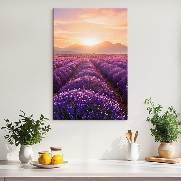 Canvas Schilderijen Canvas Schilderijen Lavendelveld met bergen op de achtergrond (Artikelnummer: s45663)