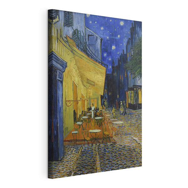 Een schilderij van een straat met tafels en stoelen Canvas Schilderijen Een schilderij van een straat met tafels en stoelen