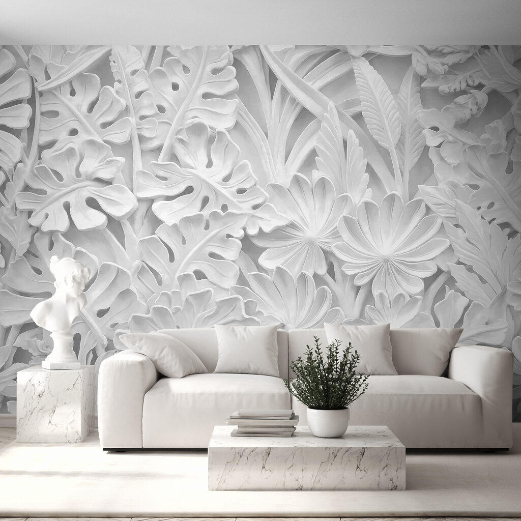 Witte muur met bloemen en bladeren