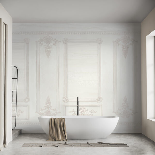 Witte muur met sierlijke motieven Witte muur met sierlijke motieven