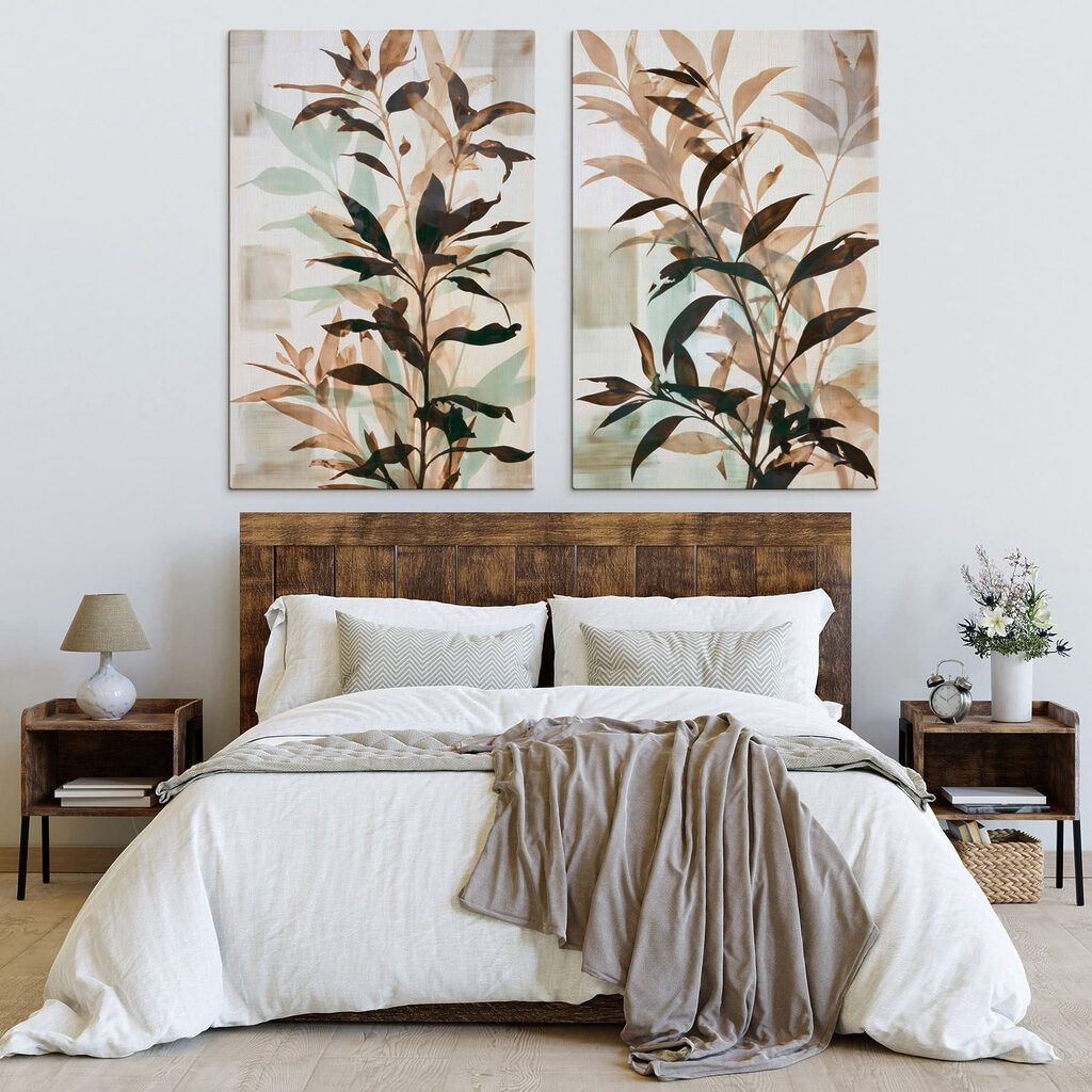 - Elegant foliage in soft hues - Elegant foliage in soft hues