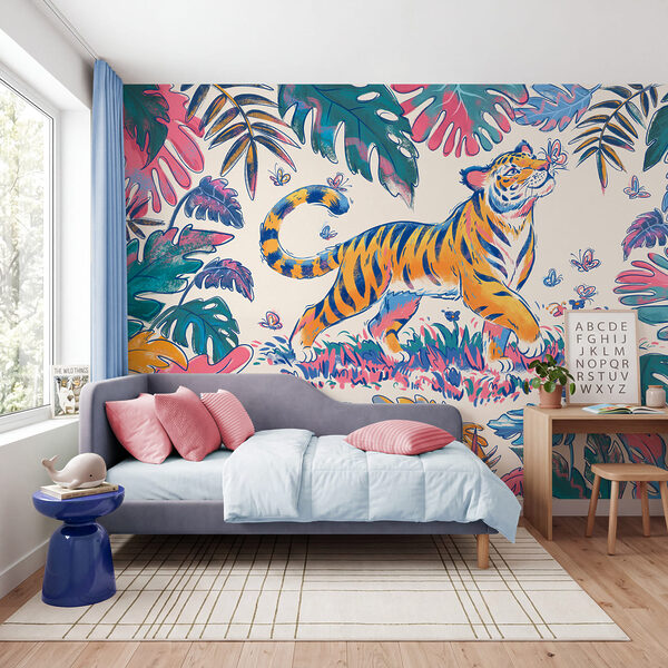 Fotobehang Tijger met vlinders in zijn bek (Artikelnummer: t01032) Fotobehang Tijger met vlinders in zijn bek (Artikelnummer: t01032)